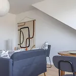 Апартаменты Bel Avec Jardin Prive - Centre *