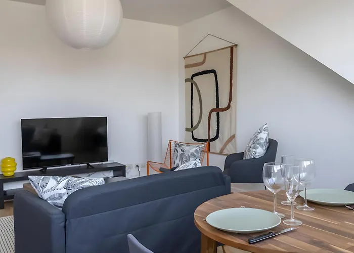 Bel Avec Jardin Privé - Centre * Reims